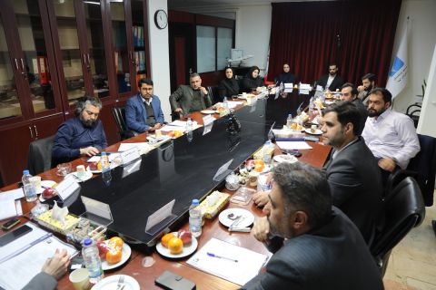 پایش پیشرفت طرح های جاری و توسعه محور صندوق در جلسه شورای مدیران 