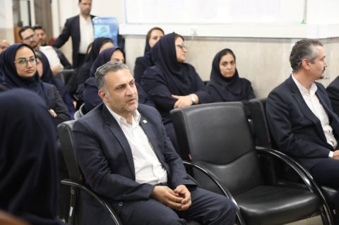در بازدید مشترک مدیرعامل صندوق و مدیرعامل کانون بازنشستگان از معاونت امور بازنشستگی مطرح شد:  ارزیابی زیرساخت‌، فرآیندها و راهکارهای بهبود خدمت رسانی در حوزه‌های بیمه‌ای و اجتماعی 